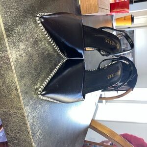 Forte Elegant Black Heels with Pearl Detailing